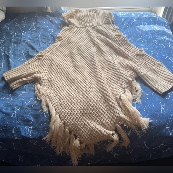 Dress Barn Hooded Beige Poncho with Sleeves - Picture 3 of 3